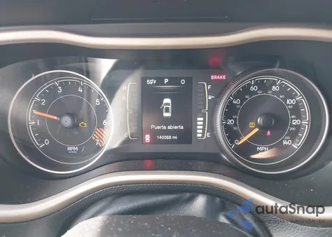 2015 Jeep Cherokee Latitude из США, поврежденный, VIN 1C4PJMCB1FW744129